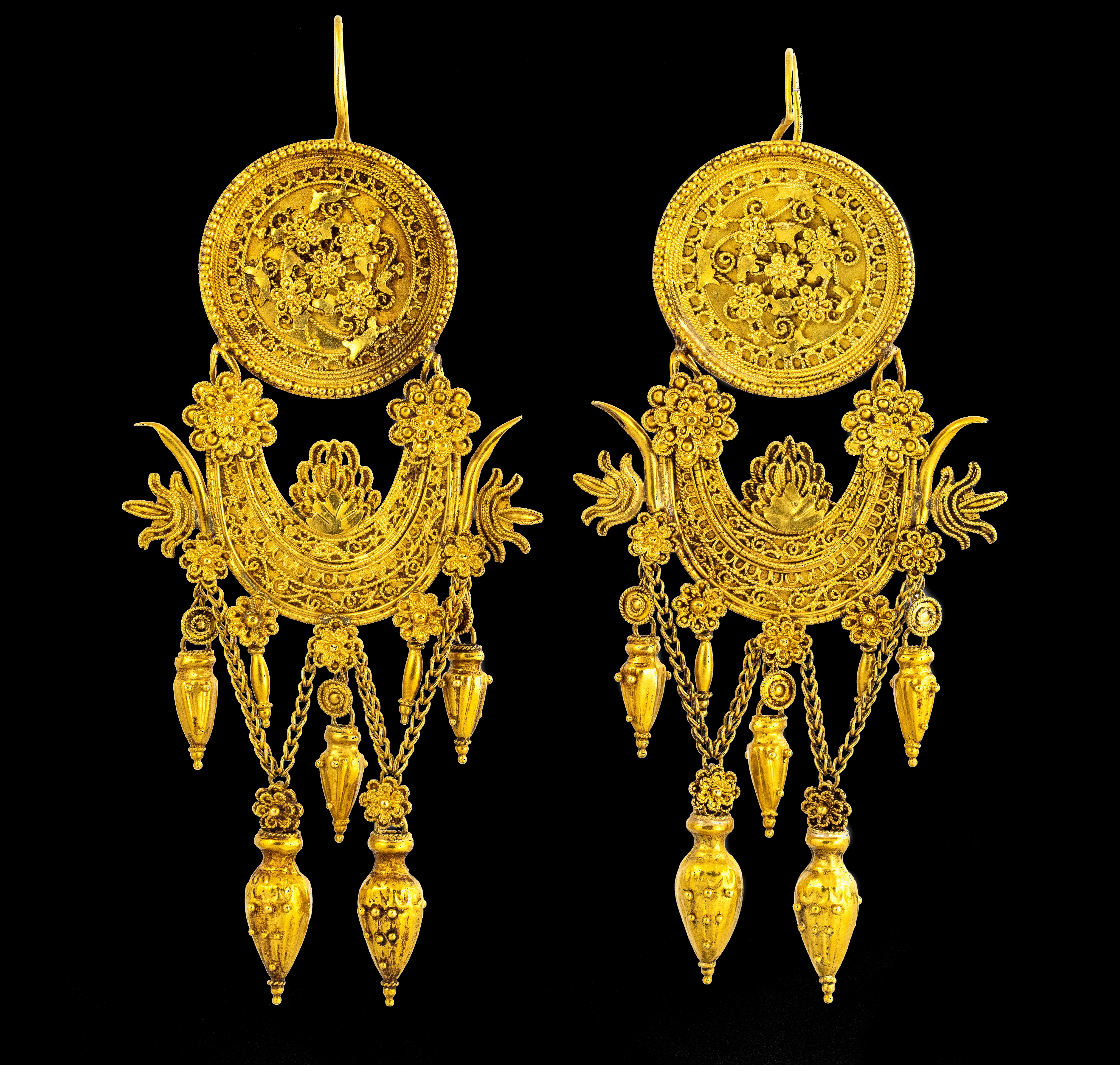 Revival Archeological pair of gold disk earrings. 